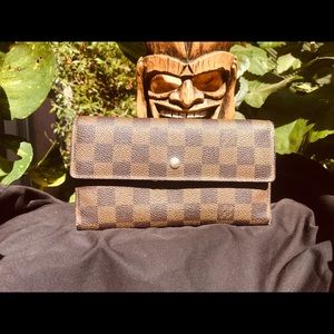 Authentic Louis Vuitton Damier Wallet